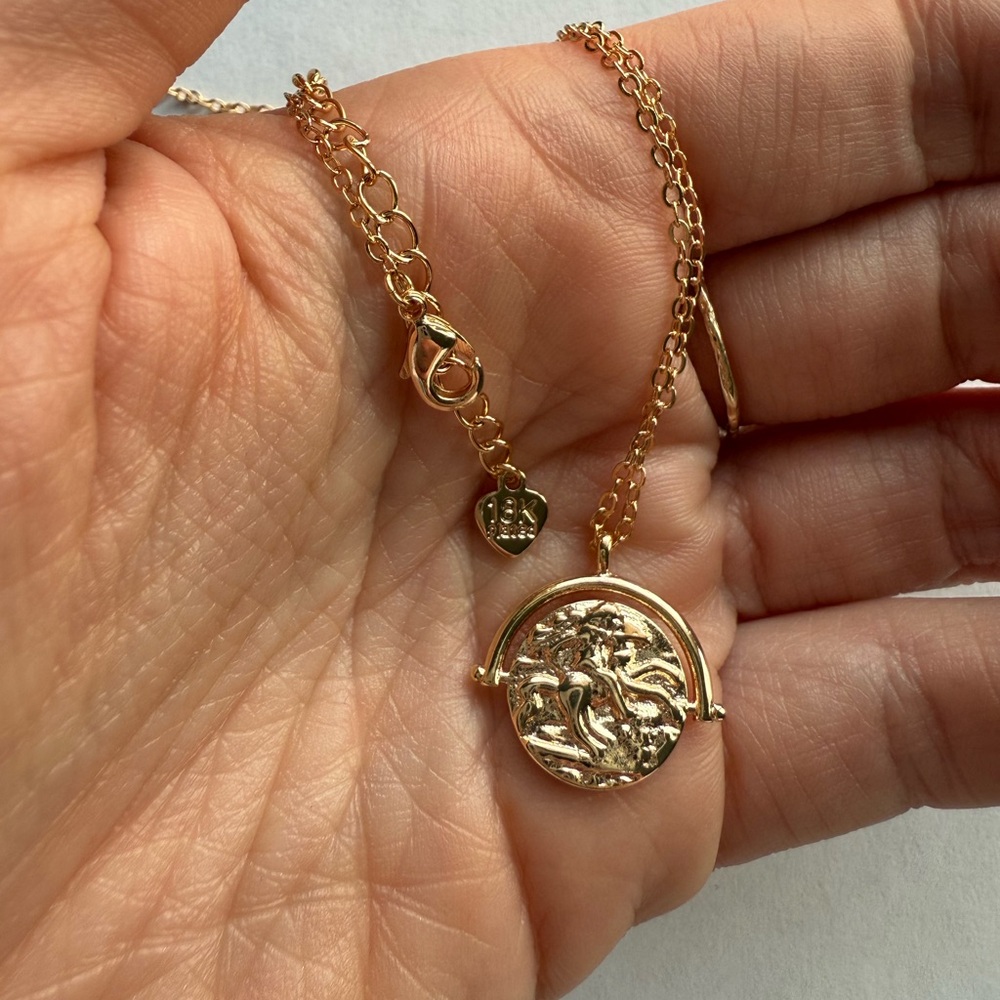 NWOT: Missoma-inspired 18k gold plated gold coin necklace